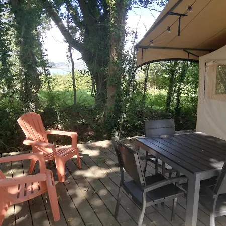 Camping Hebergements 